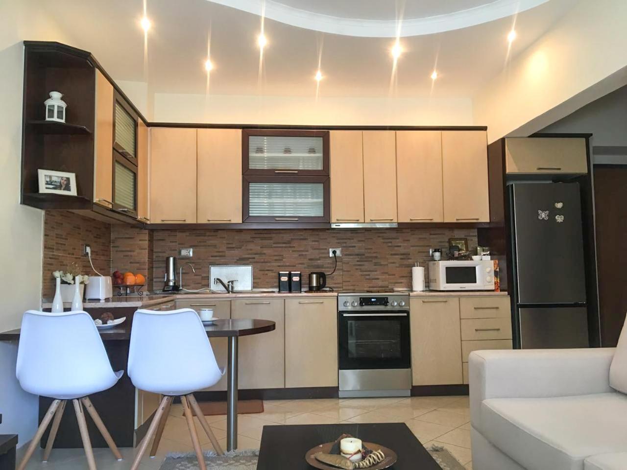 Sofia'S Modern Apartment Гирокастра Экстерьер фото