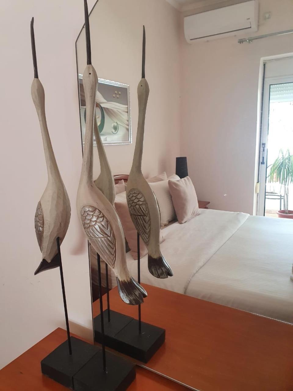 Sofia'S Modern Apartment Гирокастра Экстерьер фото